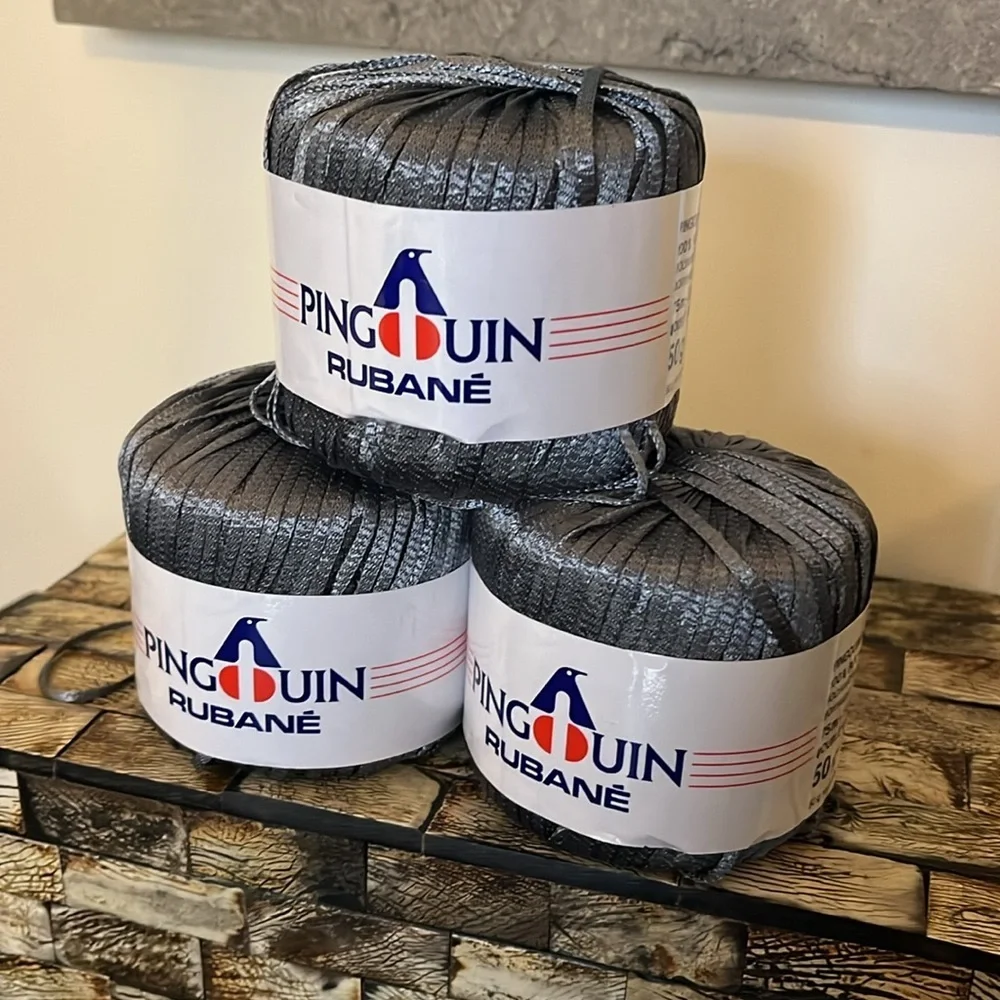 NWT PINGOUIN Rubané Polymide Ribbon Shiny DK 50g 75m - Dark Grey - 3 Skeins - Picture 2 of 6